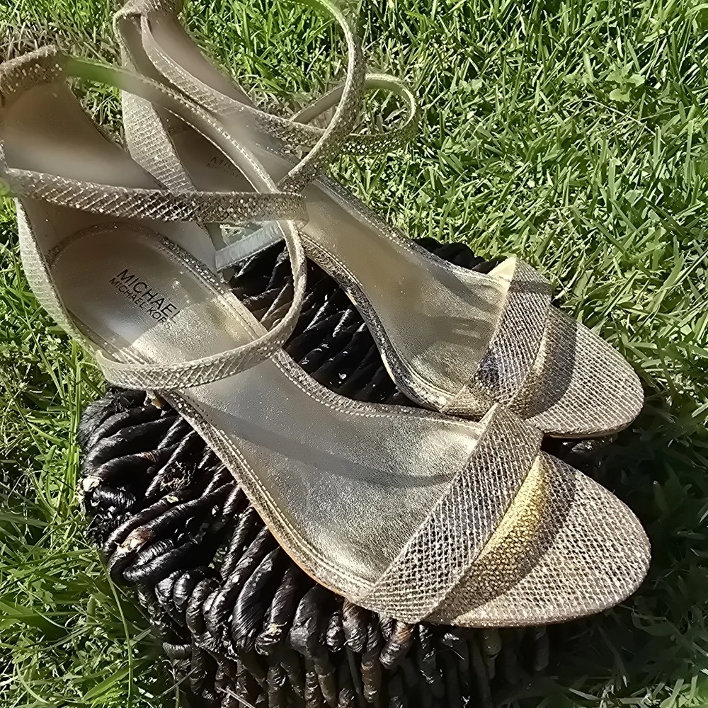 Michael Kors Gold Glitter Heels Sz9